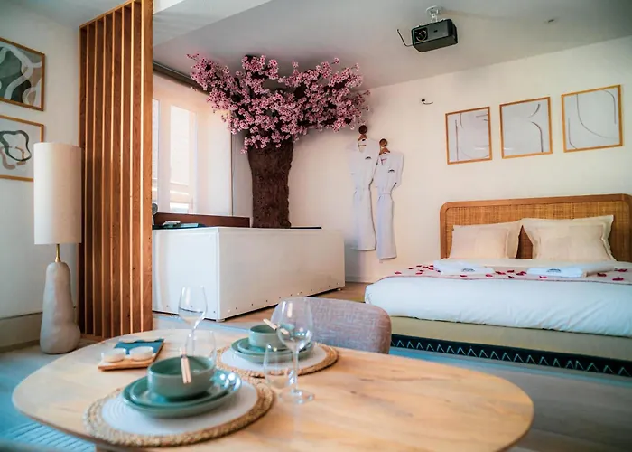 Japandi Room - Appartement Avec Jacuzzi Et Cinema Prive A Guebwiller photo