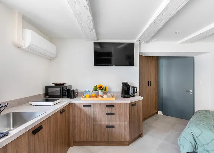 L'Oree , Studio Romantique Pour Couples, Nature, Randonnee, Jura Alsacien , Sundgau, Proche Salles De Mariages, Route De La Carpe Frite, Route Des Vins D'Alsace, Acces Facilite Pour Chaises Roulantes, Parking Gratuit, Borne De Recharge Vehicule Elect Ligsdorf φωτογραφία
